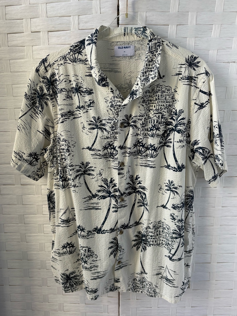 Old Navy Men’s XL Cream Navy Cotton Button-Down Hawaiian Shirt Cruise Vacation